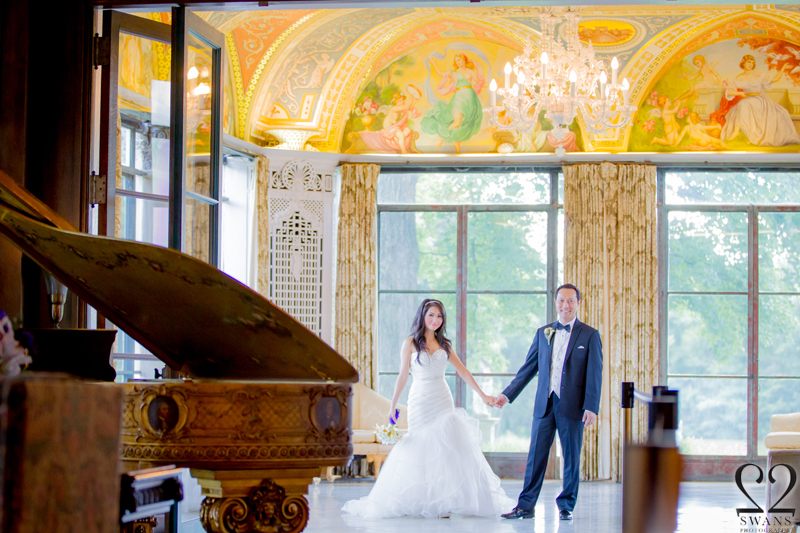 Lois & Dustin at Cuneo Mansion